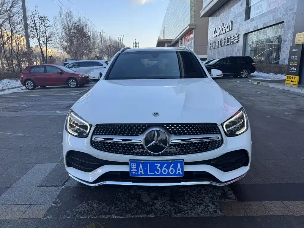 MERCEDES-BENZ GLC