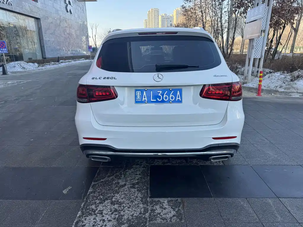 MERCEDES-BENZ GLC