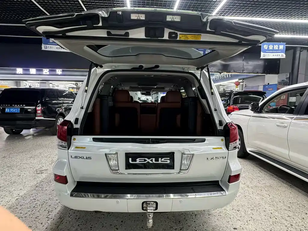 Lexus LX 2012 570