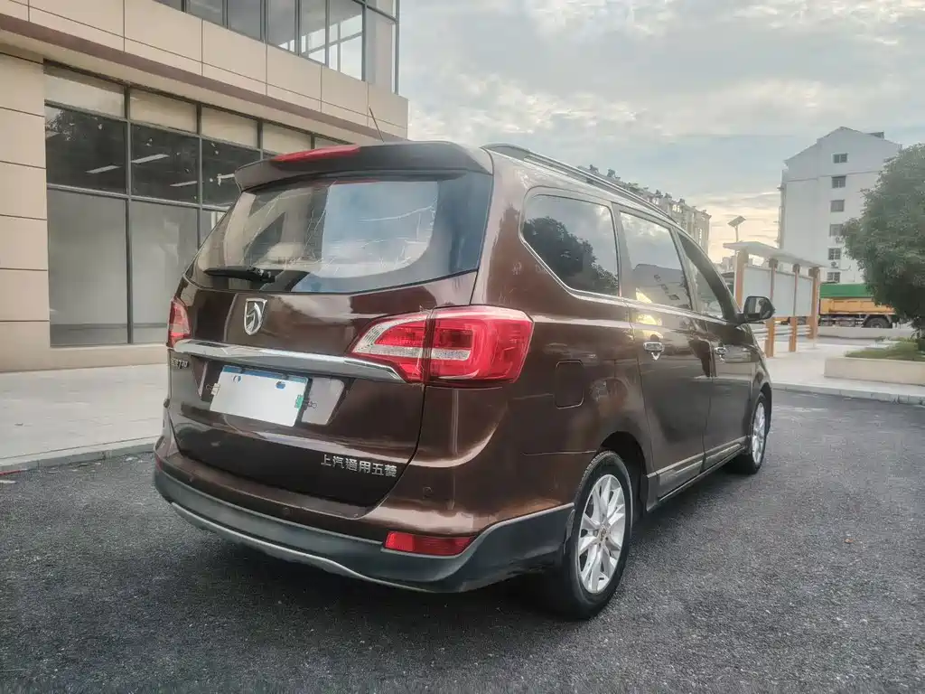 Baojun 730 1.5L Manual Luxury Type 7 seats, фото 9