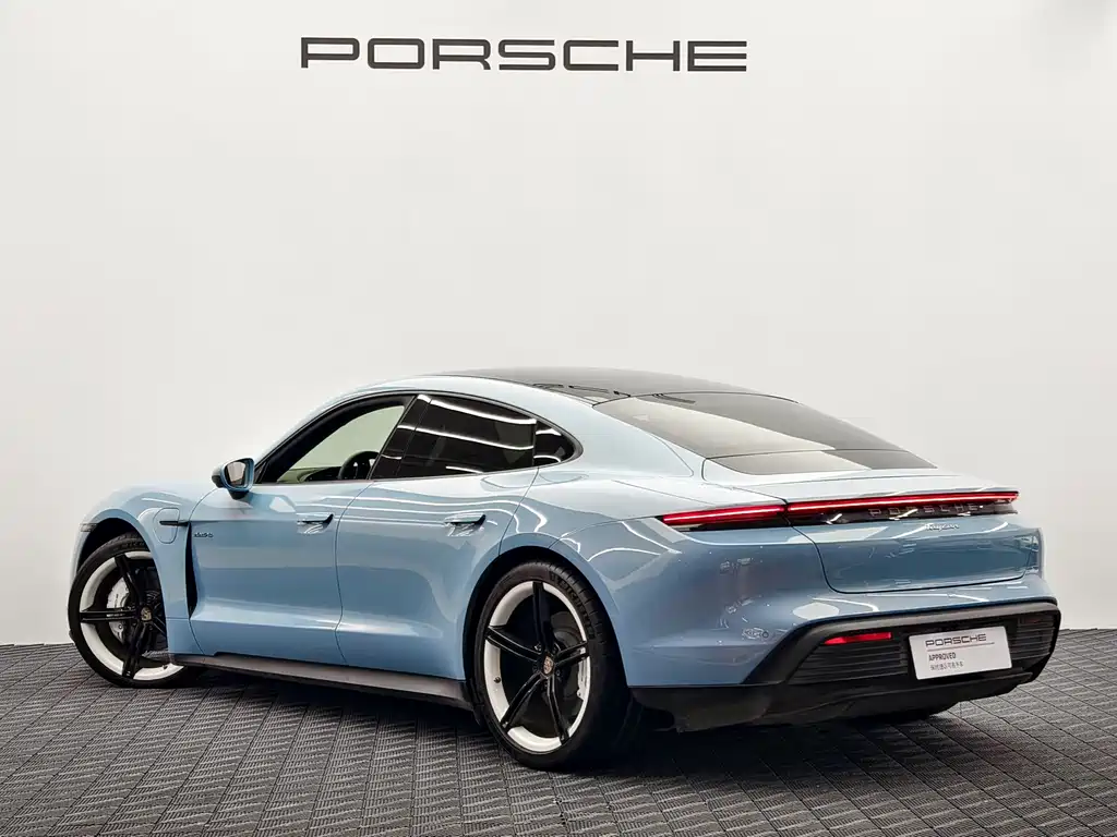 Porsche Taycan — миниатюра 6