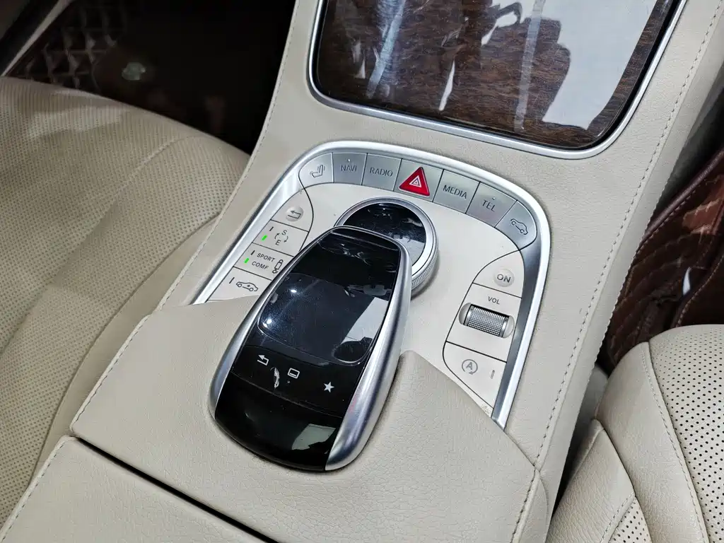 Mercedes-Benz S-Class — миниатюра 16