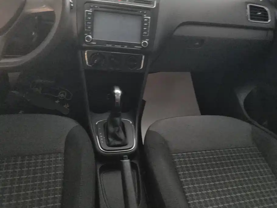 Volkswagen Polo — миниатюра 16