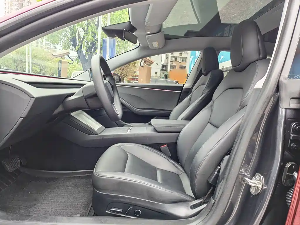 Tesla Model 3 — фотографии объявления, Фото 10