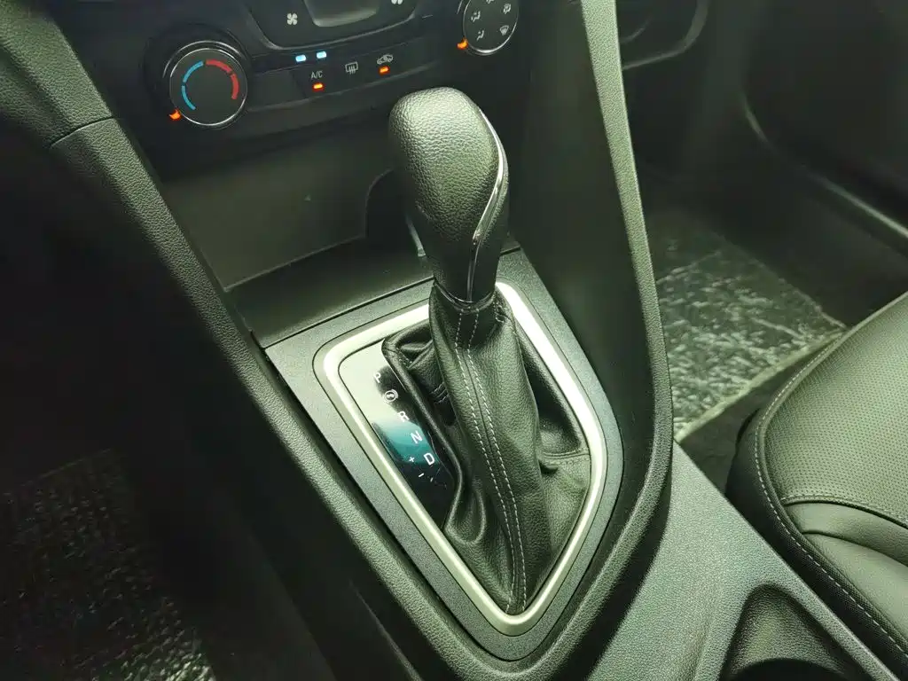 Buick Excelle — миниатюра 13
