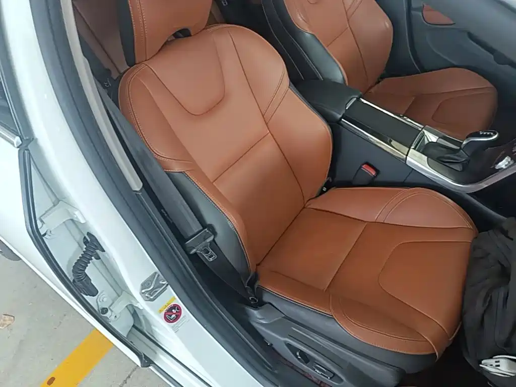 Volvo V60 — миниатюра 25
