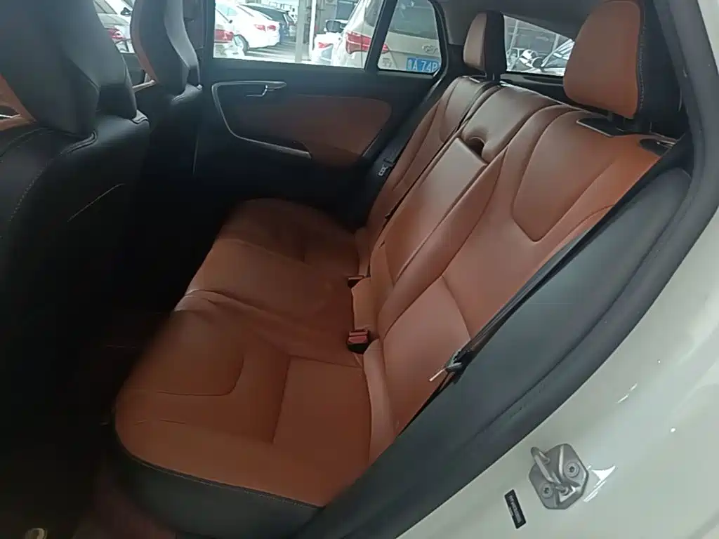 Volvo V60 — миниатюра 17