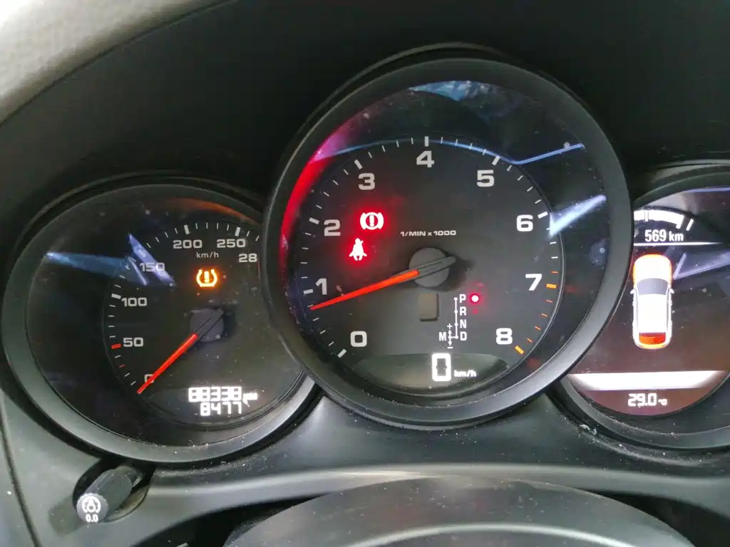 Porsche Macan — миниатюра 12