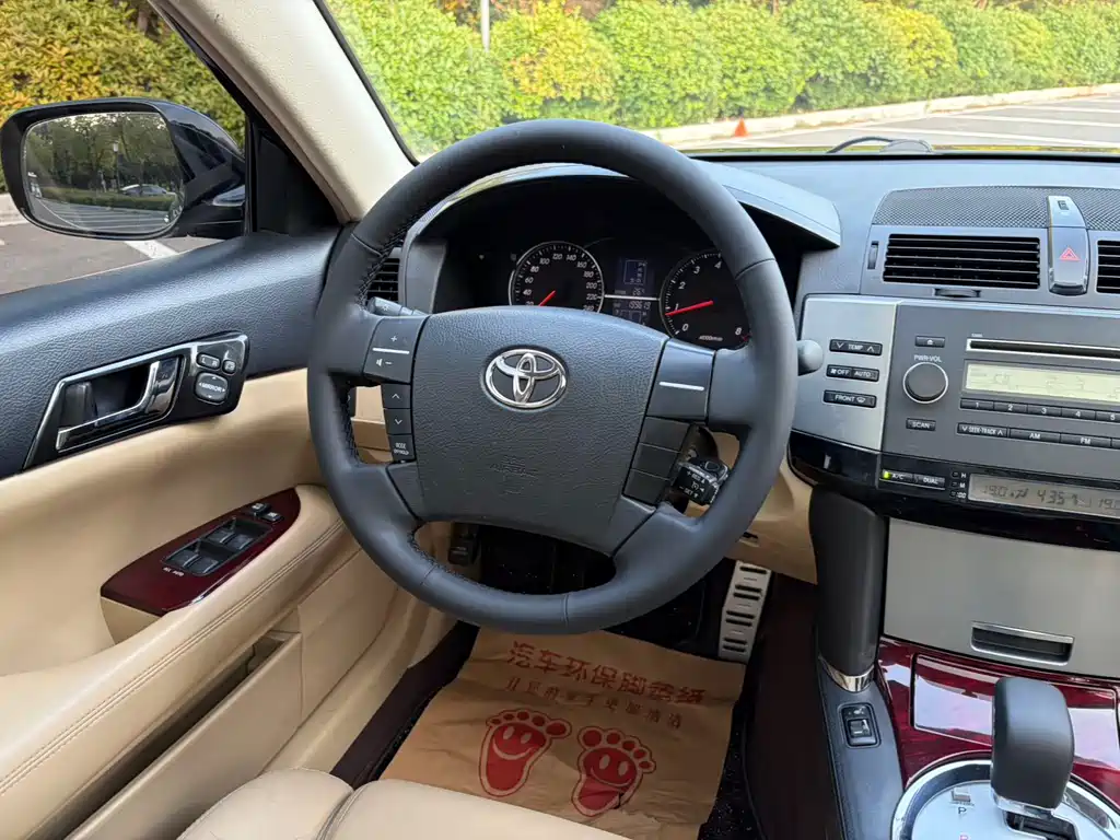Toyota Reiz — миниатюра 5