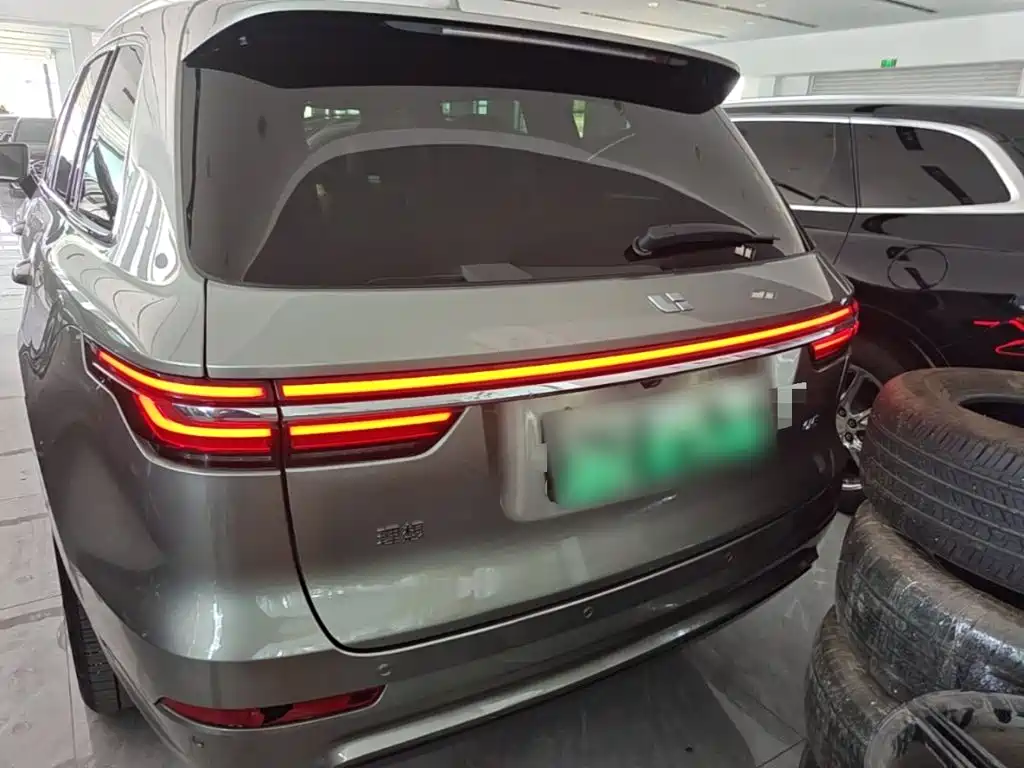 Li Auto ONE 2020 6 мест