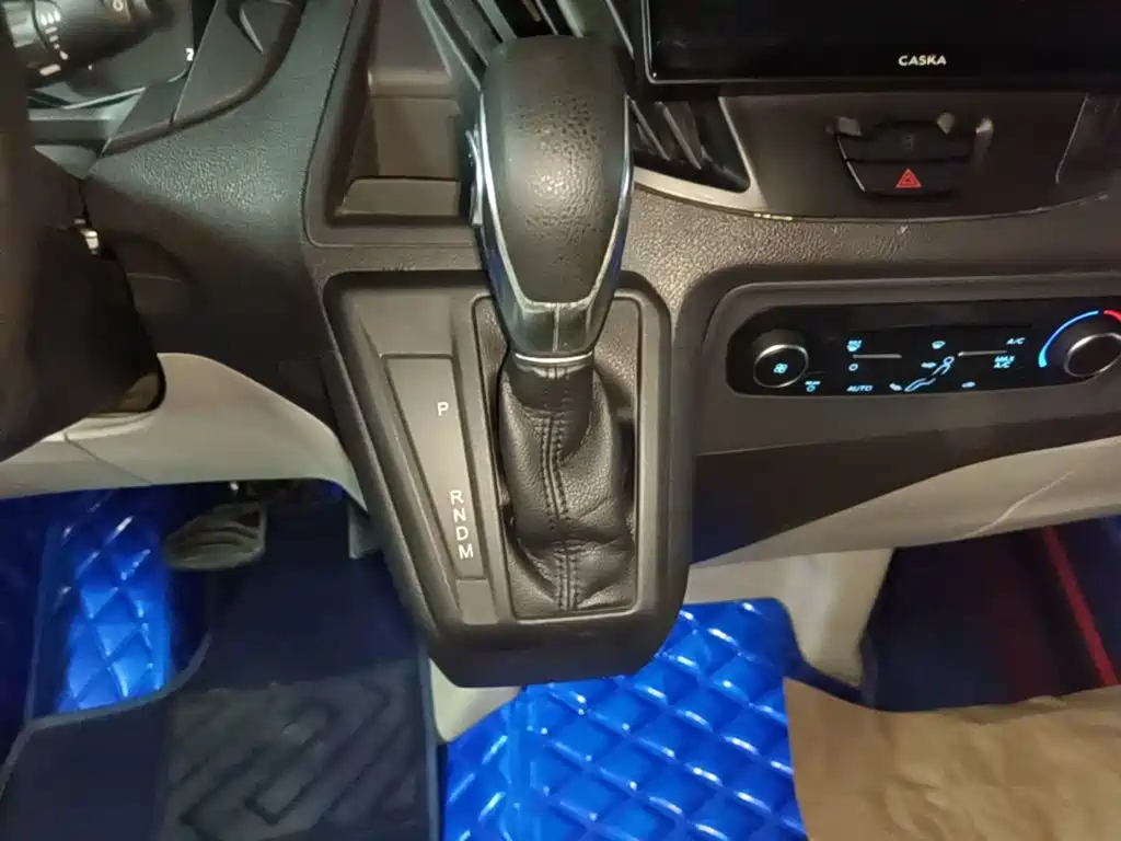 Ford Tourneo — миниатюра 14