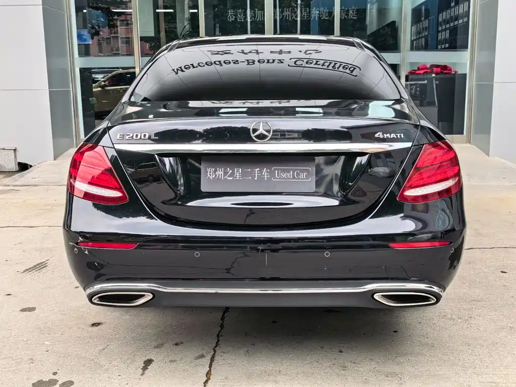 Mercedes-Benz E-Class — миниатюра 10
