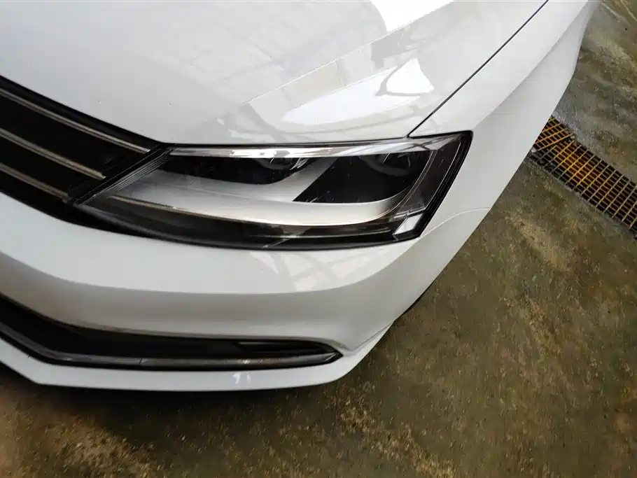 Volkswagen Sagitar 2018 1.6L MT Comfort
