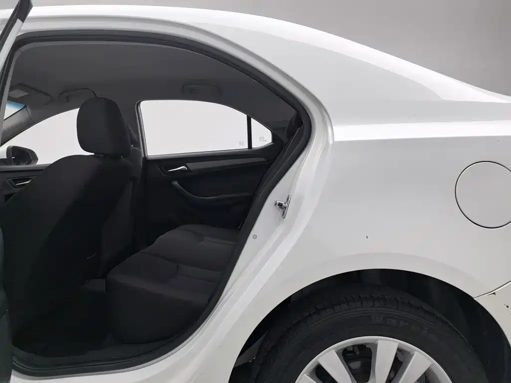Roewe 360 — миниатюра 15