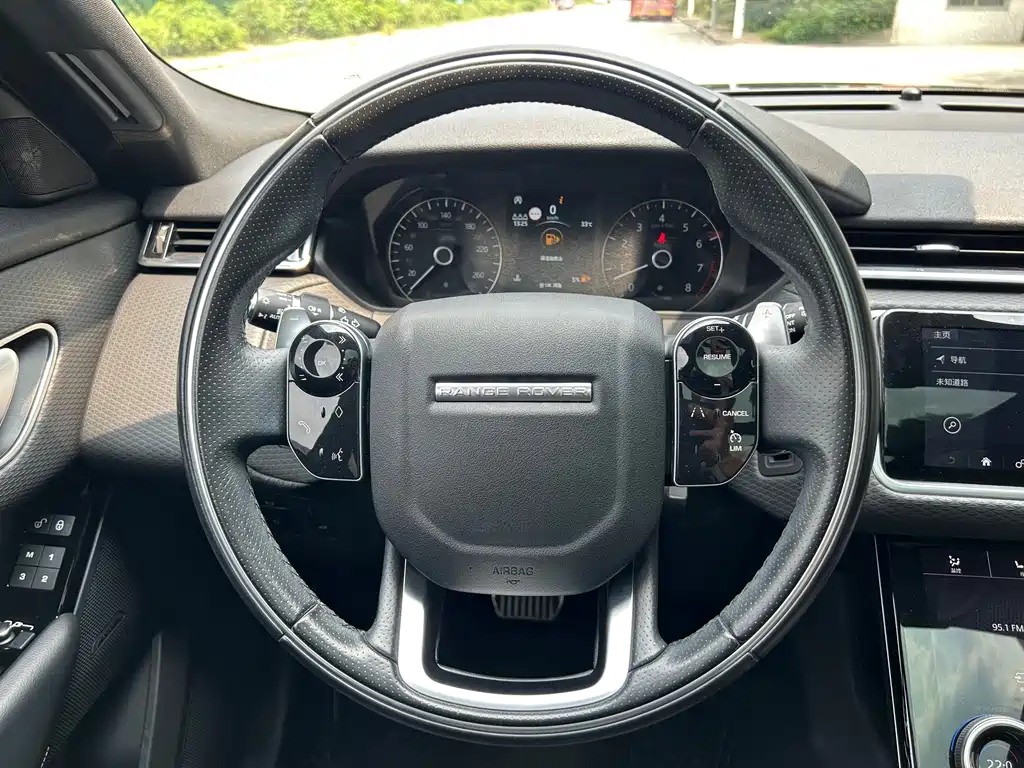 Land Rover Velar — миниатюра 9