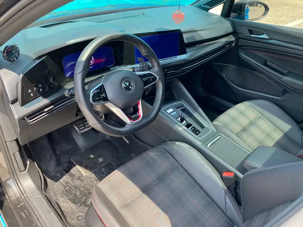 Volkswagen Golf GTI — миниатюра 10