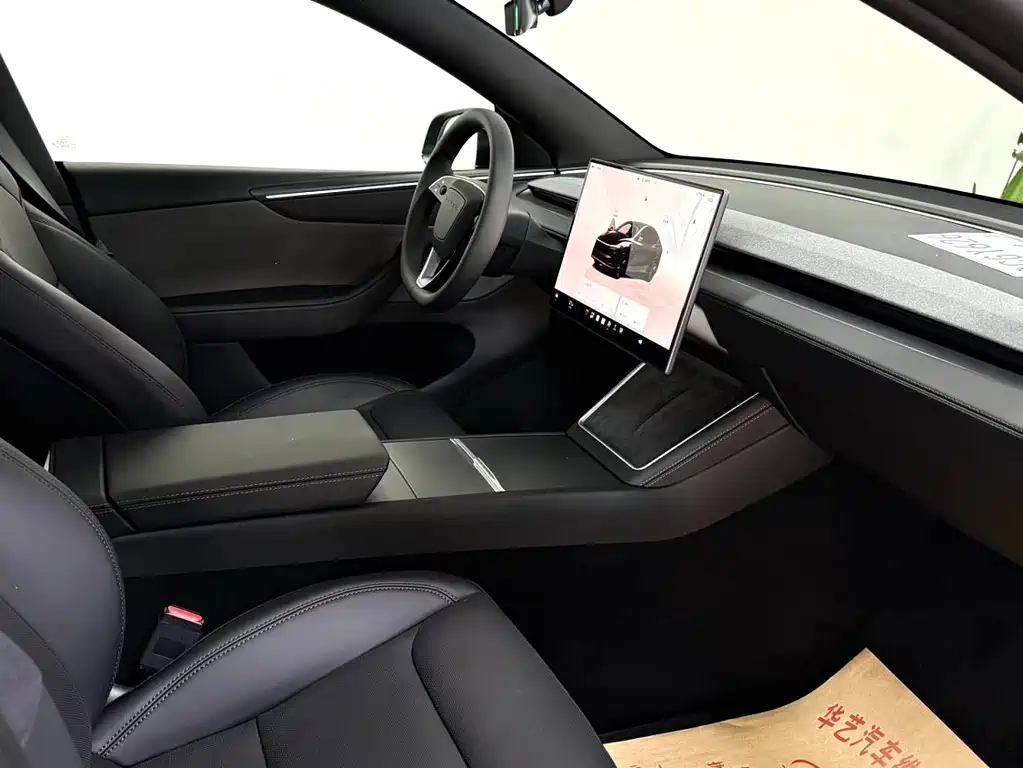 Tesla Model Y — миниатюра 4