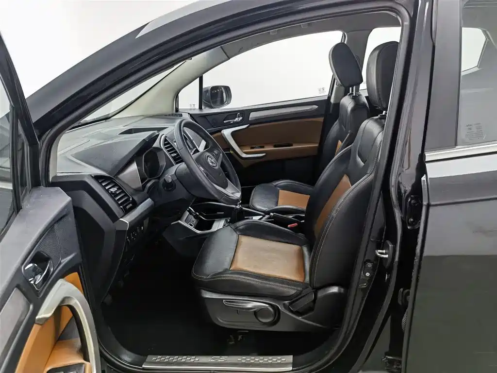 JAC S3 2014 1.5L MT Luxury