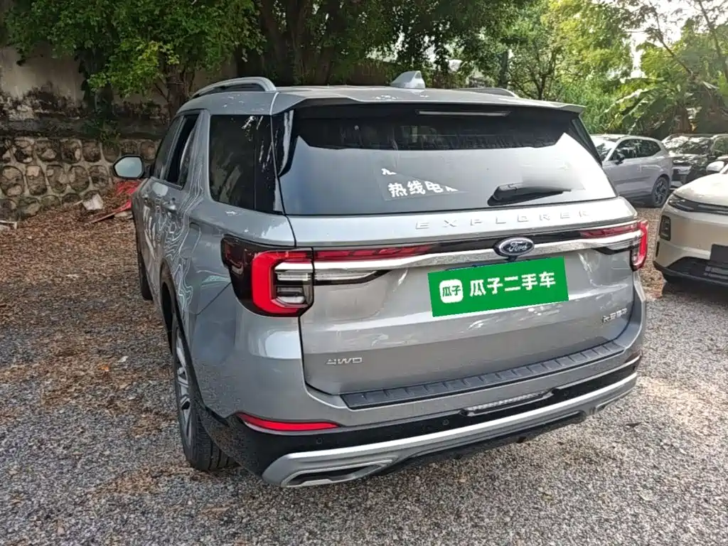 Ford Explorer — миниатюра 5