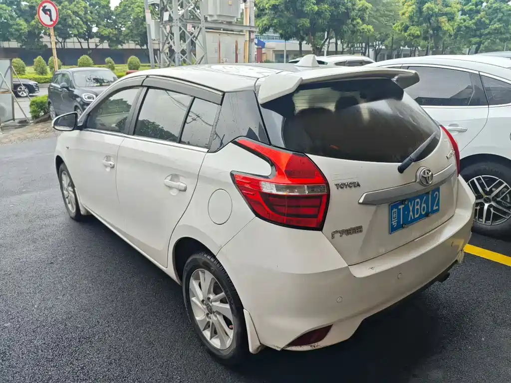 Toyota Yaris L — миниатюра 4