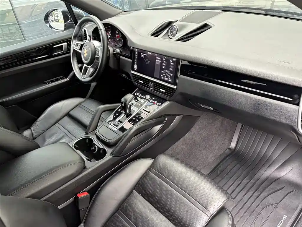Porsche Cayenne — миниатюра 15