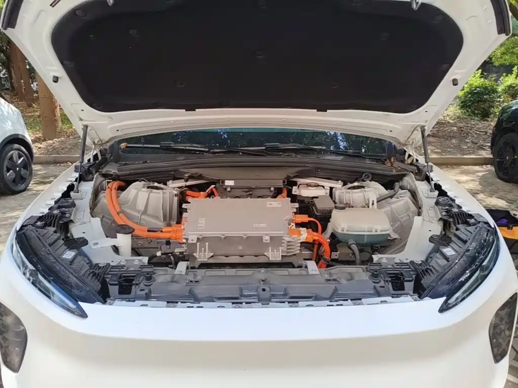 NIO ES8 — миниатюра 20