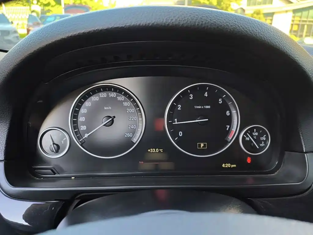 BMW 5 Series — миниатюра 4