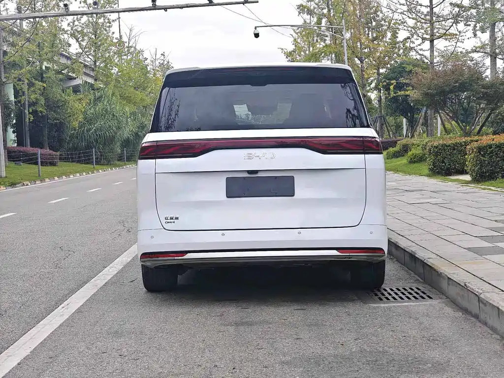 BYD Xia — миниатюра 12