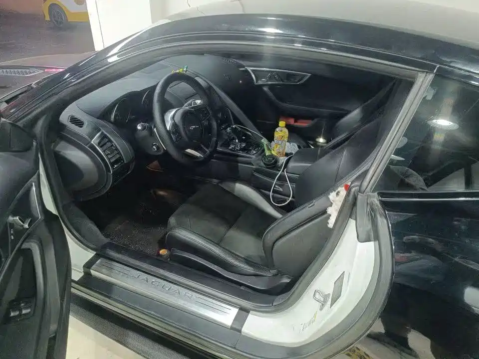 Jaguar F-TYPE — миниатюра 10