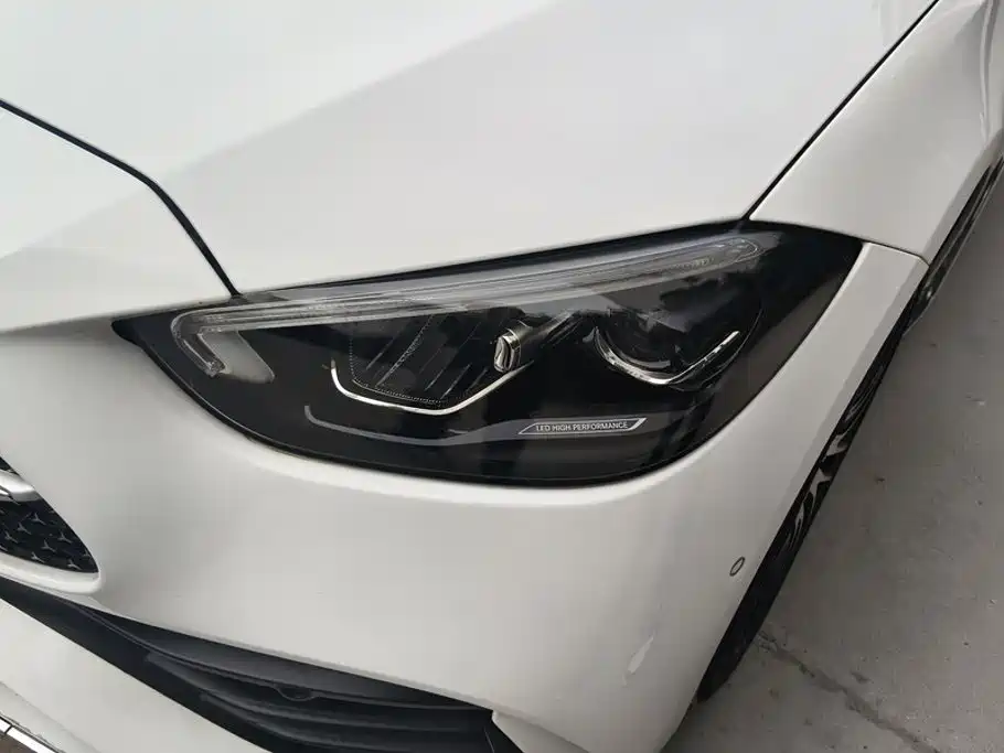 Mercedes-Benz C-Class — миниатюра 5