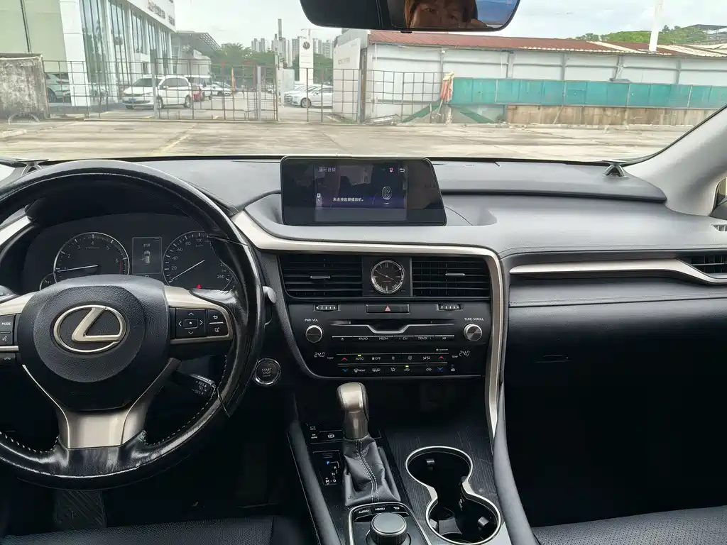 Lexus RX — миниатюра 7