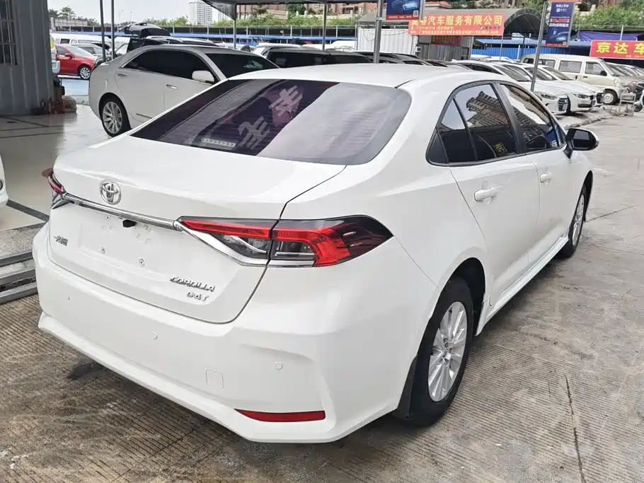 Toyota Corolla — миниатюра 3