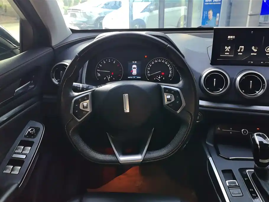 WEI PAI WEI BRAND VV5