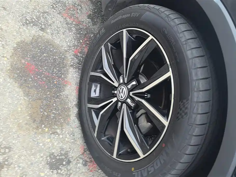 Volkswagen Tiguan L L 2019 330TSI AT Luxury VI