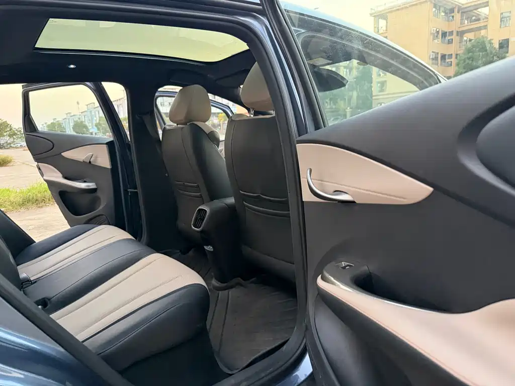 BYD Dolphin — миниатюра 21