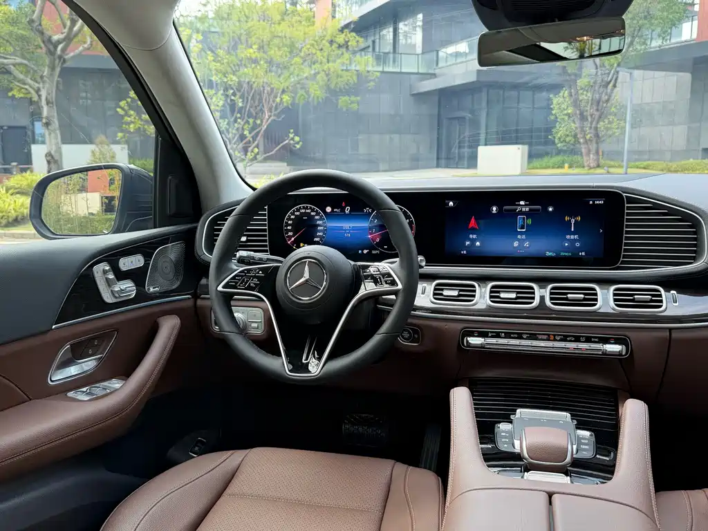 Mercedes-Benz GLE (Import) — миниатюра 14