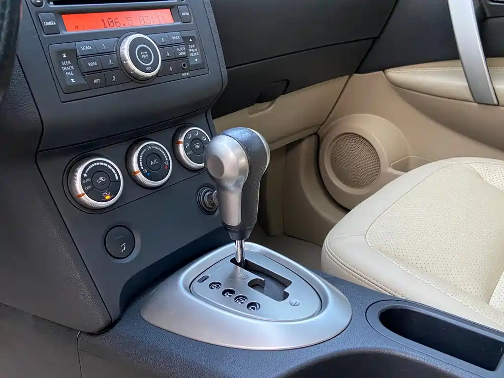 Nissan Qashqai — миниатюра 22