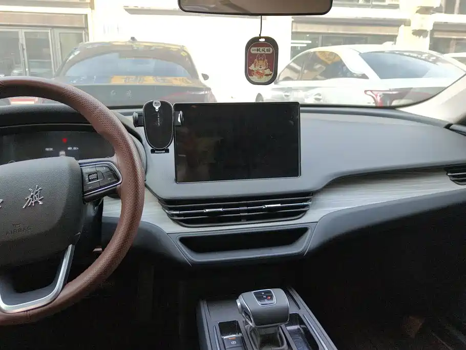 Hongqi Hongqi E-QM5 — миниатюра 13