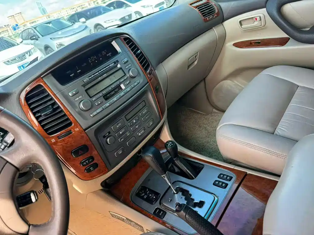 Toyota Land Cruiser — миниатюра 6