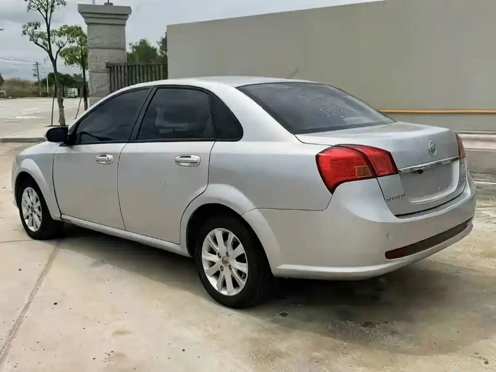 Buick Excelle — миниатюра 8