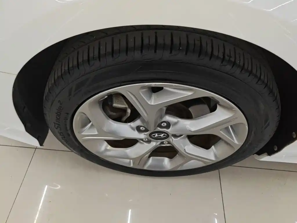 Hyundai Sonata — миниатюра 23