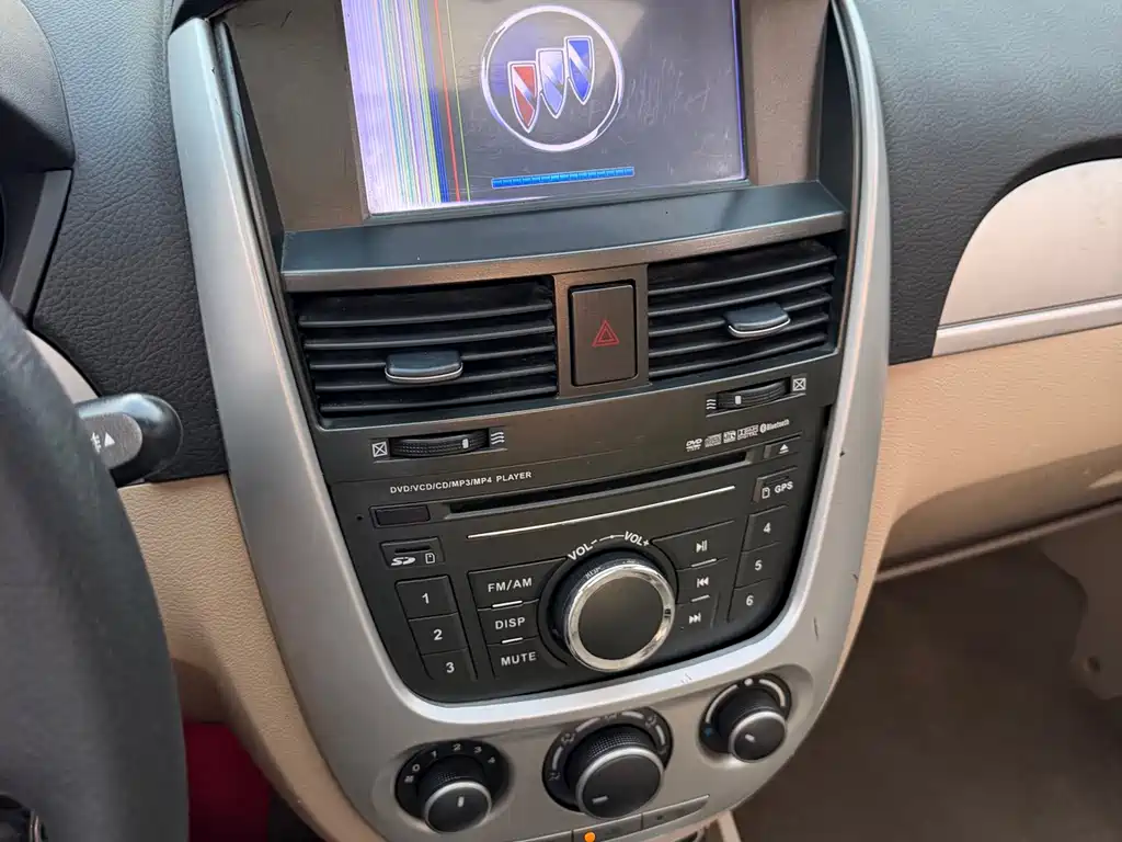 Buick Excelle — миниатюра 13