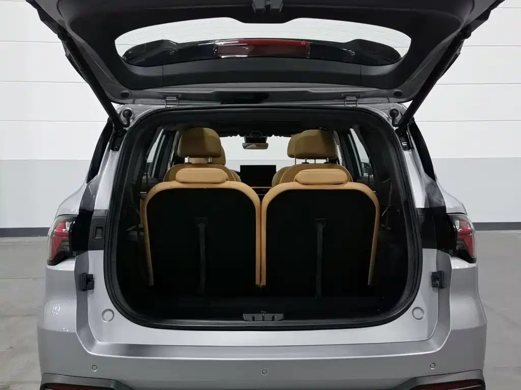 Geely Haoyue L — миниатюра 16