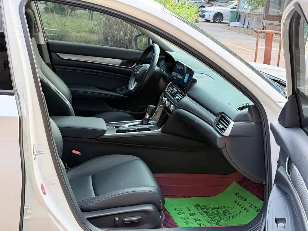 Honda Accord — миниатюра 9