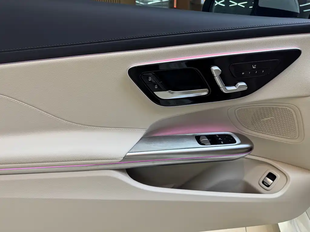 Mercedes-Benz CLE — миниатюра 10