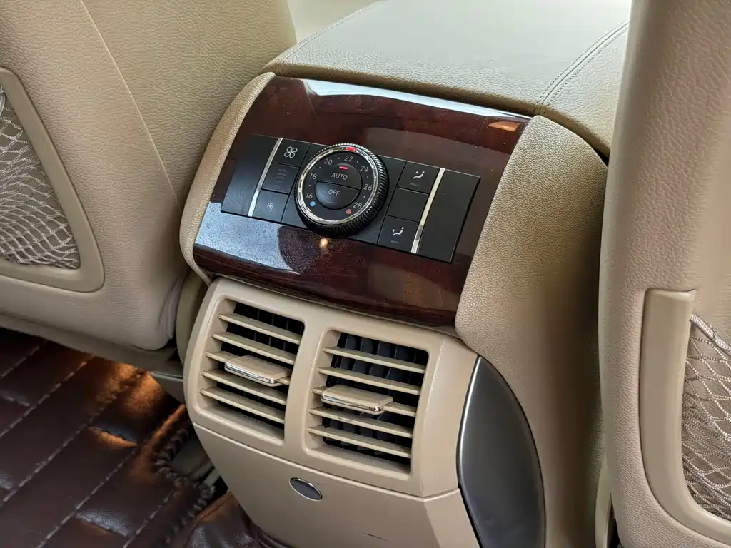 Mercedes-Benz R 2010 R 300 L