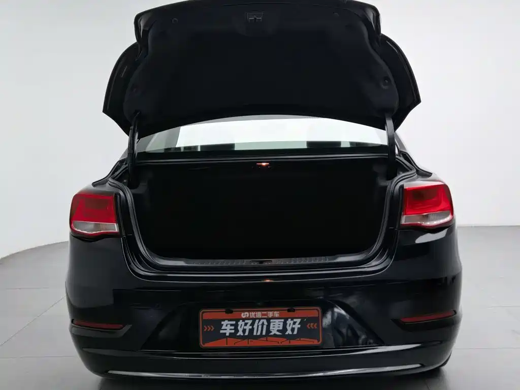 Chevrolet Malibu — миниатюра 16