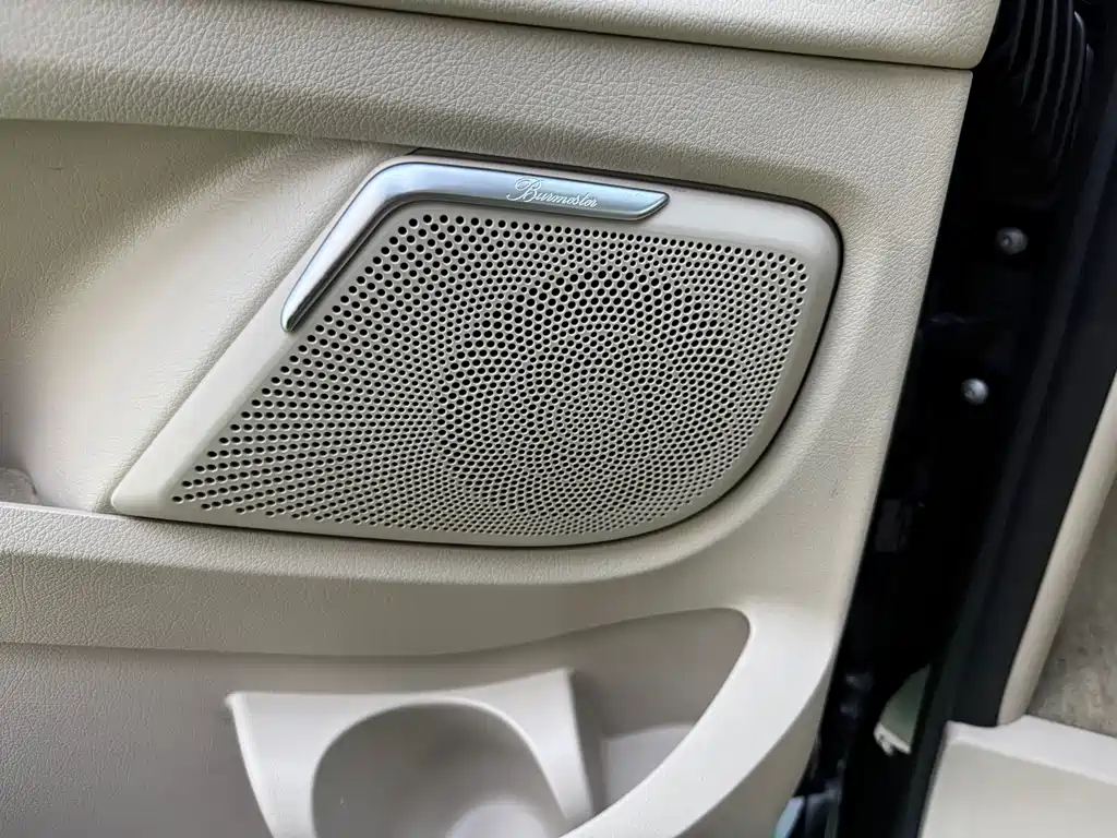 Mercedes-Benz V-Class — миниатюра 17