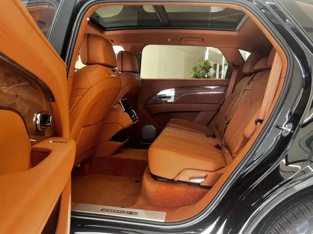 Bentley Bentayga 2025 4.0T V8