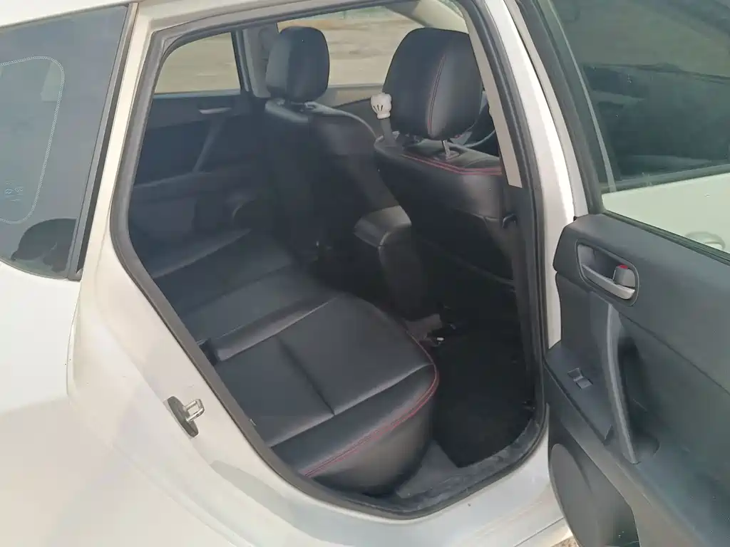 Mazda 3 Xingcheng — миниатюра 9